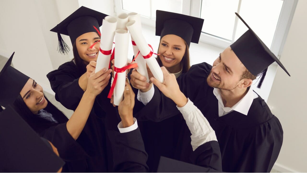 Best Community Colleges In Canada For International Students Leap Scholar   Shutterstock 1908350482 Min 